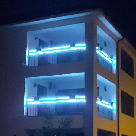 Splendid Aparthotel Navodari Exterior photo