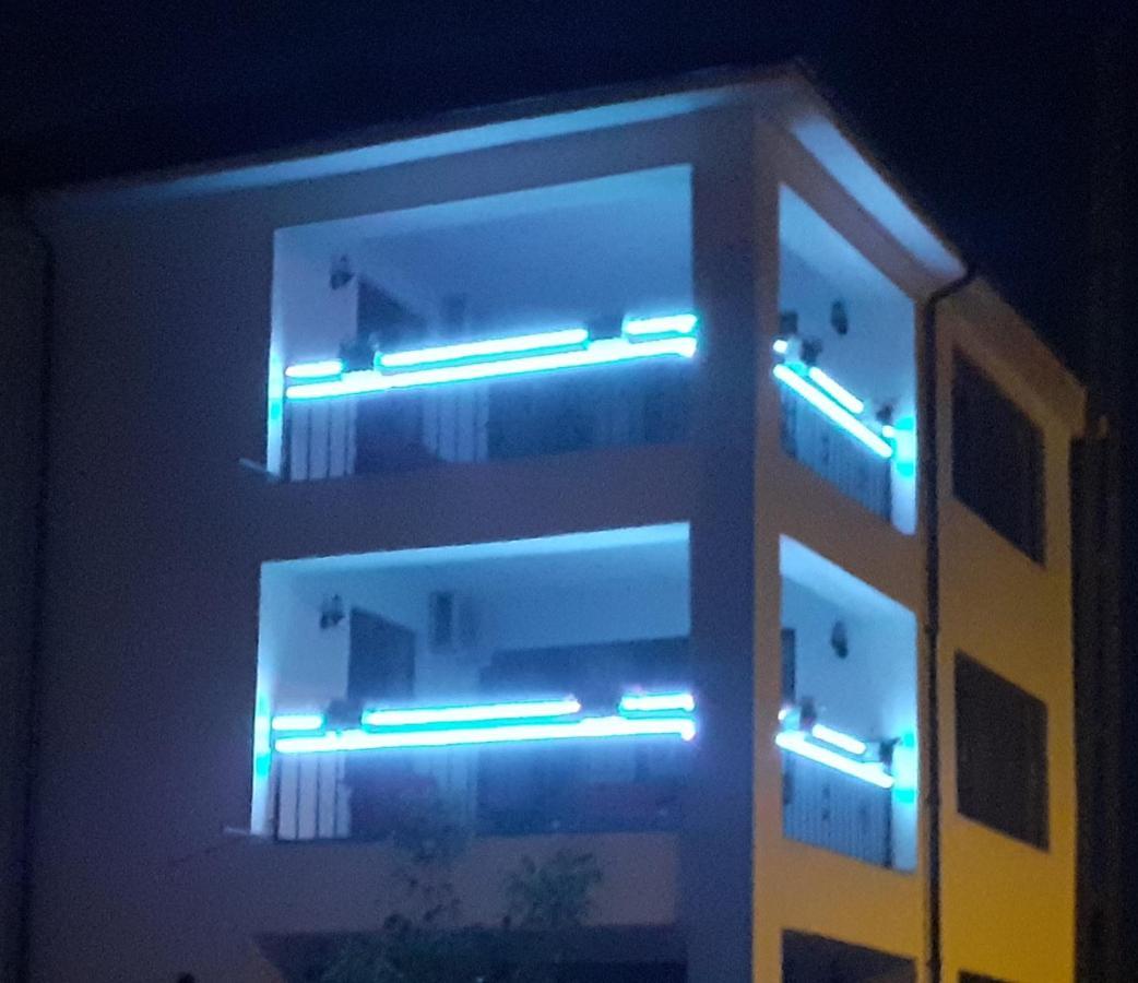 Splendid Aparthotel Navodari Exterior photo
